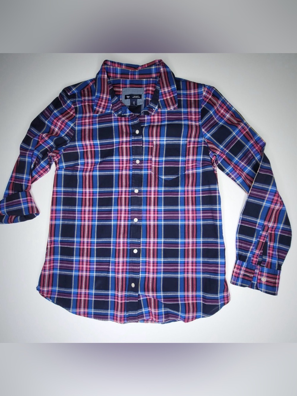 Women's Boyfriend fit Gap button down small